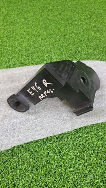 e46: Кронштейн BMW 3 6 год (E46) Кронштейн переднего правого крыла Б/У — 2