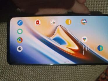 продажа сломанных телефонов: OnePlus 6T, Б/у, 128 ГБ, цвет - Черный — 2