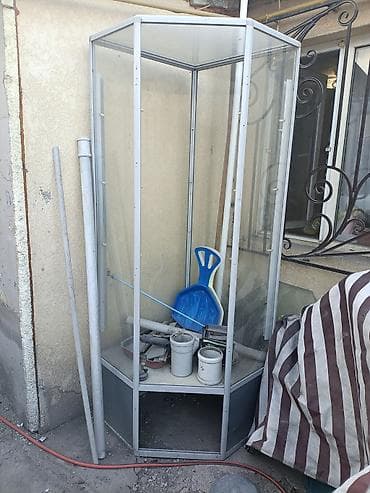 Соода жабдуулары: Шестигранная стеклянная витрина/шкаф-пенал - Каркас: алюминиевый — 3