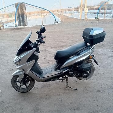 Тип скутера 150 куб. см, Бензин