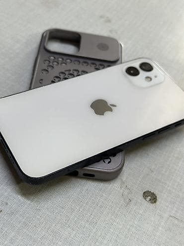 IPhone 12, 128 ГБ, Белый, Чехол, 100 %