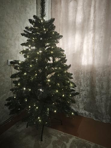 🎄 Искусственная ёлка ПВХ, 150 см Продам красивую пушистую at lalafo.kg 🎄 Искусственная ёлка ПВХ, 150 см Продам красивую пушистую