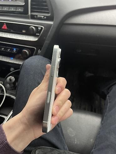 Мобильные телефоны: IPhone 16 Pro, Новый, 256 ГБ, Серебристый, Зарядное устройство, Защитное стекло, Чехол, В рассрочку, 86 % — 3