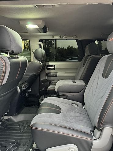 рядом речка: Toyota Sequoia: 2008 г., Автомат, Бензин, Внедорожник — 8