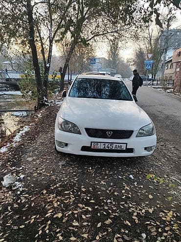 Toyota Altezza: 2000 г., Автомат, Бензин, Седан