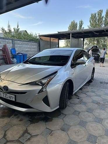 Toyota Prius: 2017 г., 1.8 л, Автомат, Гибрид, Хэтчбэк