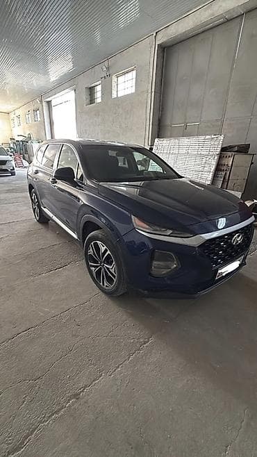 Hyundai Santa Fe, темно-синий кроссовер 2019 2.4 бензин 4вд состояние at lalafo.kg Hyundai Santa Fe, темно-синий кроссовер 2019 2.4 бензин 4вд состояние