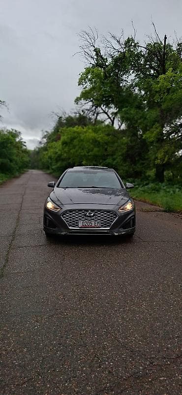 hyundai solaris 2017: Hyundai Sonata: 2018 г., Бензин, Седан — 3