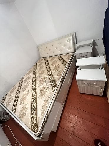 инструменты набор: Спальный гарнитур, Б/у, Двуспальная кровать, Самовывоз, цвет - Белый — 1