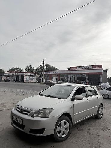 Toyota Corolla: 2004 г., 1.4 л, Механика, Хэтчбэк