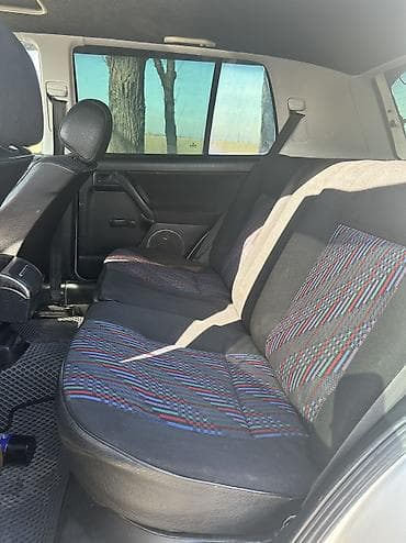 обмен на авто с доплатой: Volkswagen Golf: 1992 г., 1.8 л, Механика, Бензин, Хэтчбэк — 9