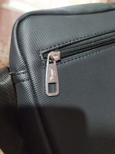 Барсетки: Барсетка, Материал: Искусственная кожа, Разделенные отделения, Регулируемый ремень, Застежка на магните, Б/у — 3