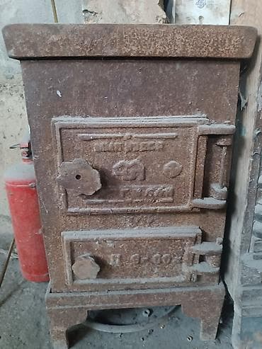 Чугунная печь-буржуйка (ретро) - Материал: массивный чугун