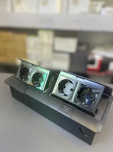 party box: Розетка, С заземлением, Встроенные — 1