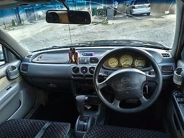 c class w204: Nissan Micra: 2001 г., Автомат, Бензин, Хэтчбэк — 6