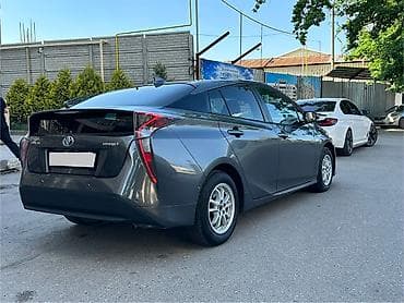 8: Toyota Prius: 2017 г., 1.8 л, Автомат, Гибрид, Лифтбек — 5