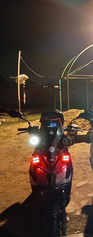 legion 7: Скутер спортивного стиля 125–150 см³ (по габаритам и компоновке) — 2