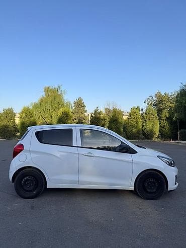 bmw x6 e71: Chevrolet Spark: 2018 г., 1 л, Автомат, Бензин, Хэтчбэк — 2
