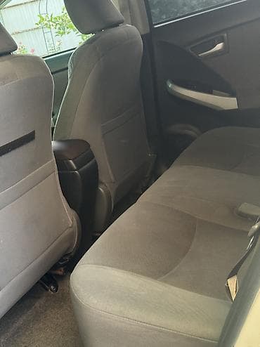 prius v: Toyota Prius: 2012 г., 1.8 л, Гибрид, Седан — 8
