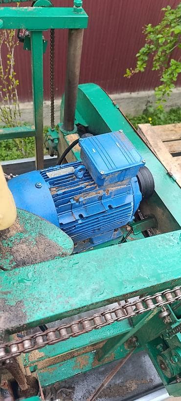 тиски слесарные маленькие: Распиловочный станок без ЧПУ, Ленточный — 6