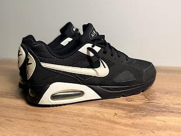 Мужские кроссовки, 43, Nike, Б/у, цвет - Черный, Платная доставка, Самовывоз