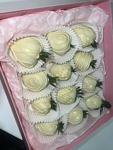 mac don: Набор клубники в шоколаде в подарочной коробке. - Крупные свежие — 5