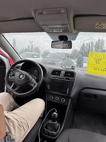 Volkswagen: Volkswagen Polo: 2017 г., Кол менен иштөөчү, Бензин, Седан — 7