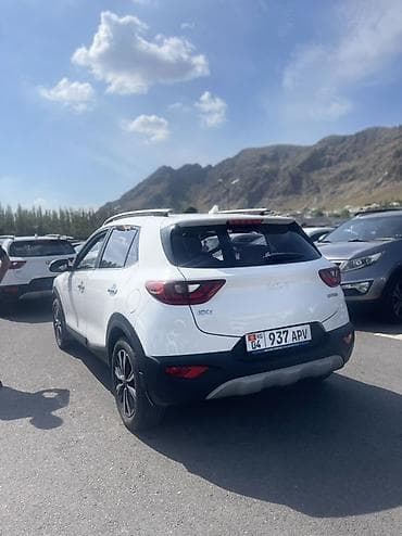 e60 m5: Kia Stonic: 2021 г., 1.4 л, Бензин, Кроссовер — 3