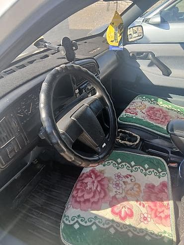 camry 2011: Volkswagen Passat: 1989 г., 1.8 л, Ручные, Бензин, Седан — 5