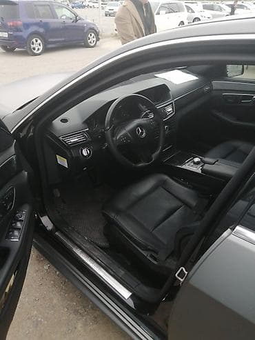 головка мерседес: Mercedes-Benz E-Class: 2010 г., 3.5 л, Автомат, Бензин, Седан — 4