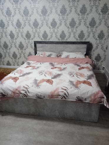 sofa bed: Двуспальная кровать с мягким изголовьем и основанием-подиумом. - — 1