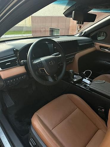 camry gibrid: Toyota Camry: 2025 г., Гибрид, Седан — 8
