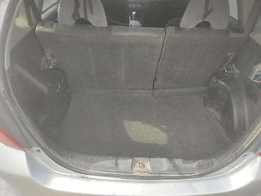 багажник фита: Honda Fit: 2002 г., 1.3 л, Автомат, Бензин, Хэтчбэк — 6