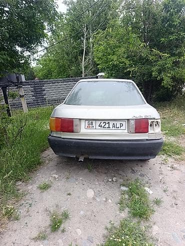 e 303: Audi 80: 1987 г., Седан — 4