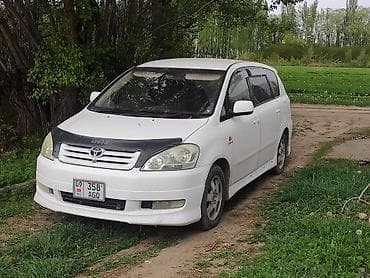 toyota jeep: Toyota Ipsum: 2002 г., 2.4 л, Автомат, Бензин, Минивэн — 3