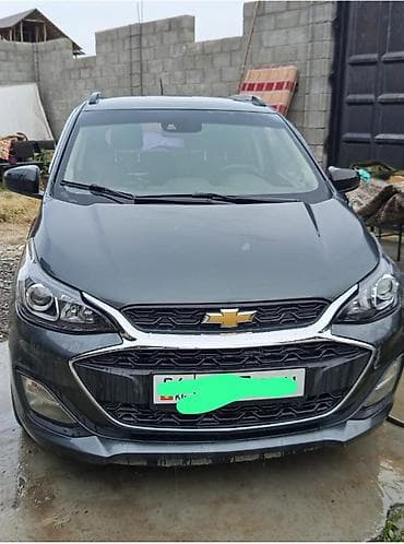 один: Chevrolet Spark: 2016 г., Автомат, Бензин, Хэтчбэк — 1