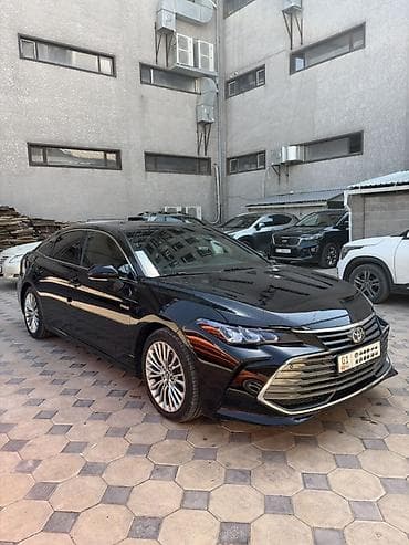 Toyota Avalon: 2019 г., Гибрид, Седан — 2