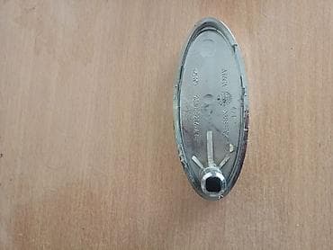 продажа форд фокус: Решетка радиатора Ford — 3