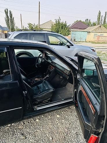 Унаа: Mercedes-Benz E-Class: 1994 г., 3.2 л, Кол менен иштөөчү, Бензин, Седан — 4