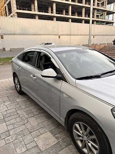 byd e2 2022: Hyundai Sonata: 2019 г., Седан — 3