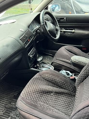 Унаа сатуу: Volkswagen Golf: 2000 г., 2 л, Автомат, Бензин, Хетчбек — 4