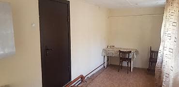 квартиры недорого: Продаётся дом барачного типа. Три дома на участке 9 соток, красная — 4