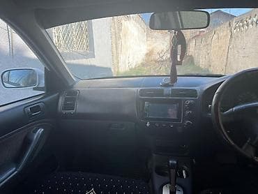 джили машина: Honda Civic: 2002 г., Седан — 6