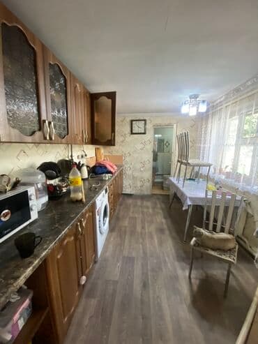 дом барачного типа: Барачный, 72 м², 4 комнаты, Собственник — 9