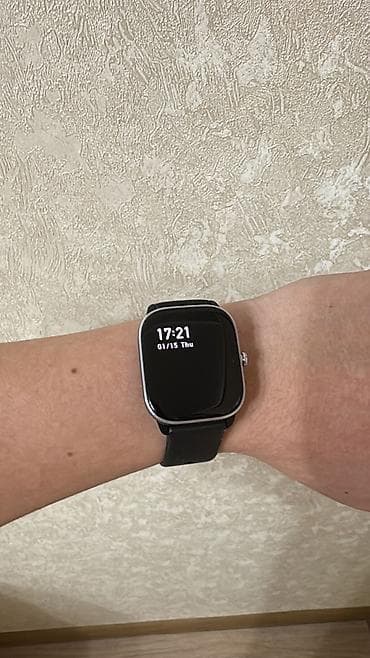 Apple Watch: Amazfit GTS 4mini (черный цвет). Основные возможности: - Сенсорный — 2