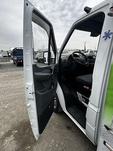 cl 500: Mercedes-Benz Спринтер: 2004 г., 2.2 л, Робот, Дизель, Фургон — 9