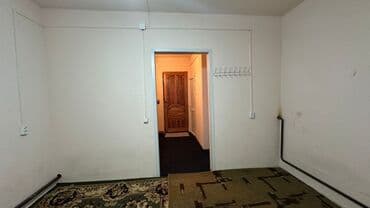 долгосрочная аренда частного дома: 1 комната, Собственник, С мебелью частично — 3