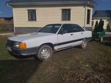Audi 100: 1989 г., 1.8 л, Механика, Бензин, Седан