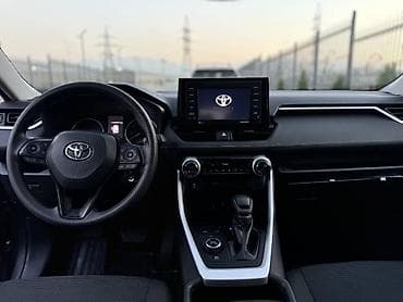 указатель уровня топлива: Toyota RAV4: 2020 г., 2.5 л, Вариатор, Гибрид, Внедорожник — 7