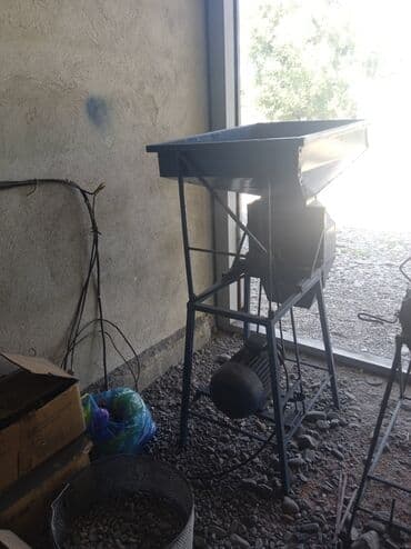 Фрезерные станки: Кормодробилка/измельчитель зерна и сена (стационарный) - Мощная — 10